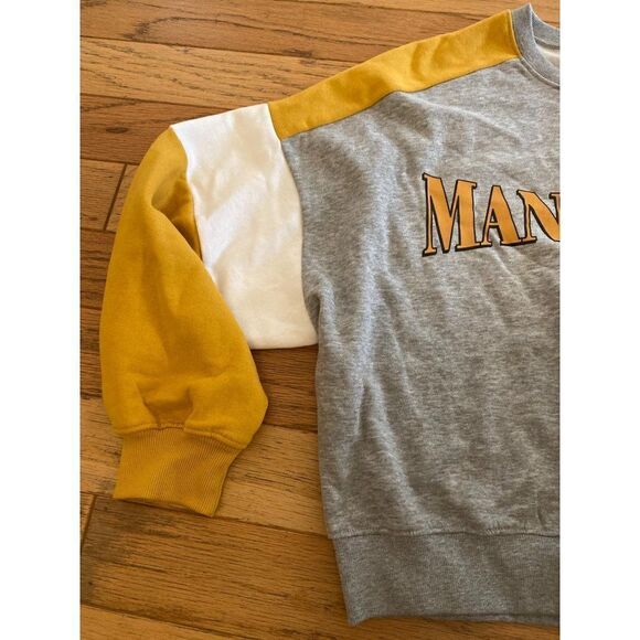 NWT Divided H&M women’s grey gold crew neck graphic print pullover sweater sz M - Picture 2 of 8